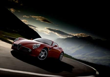 Read more about the article Alfa Romeo 8C Competizione – Promo Video