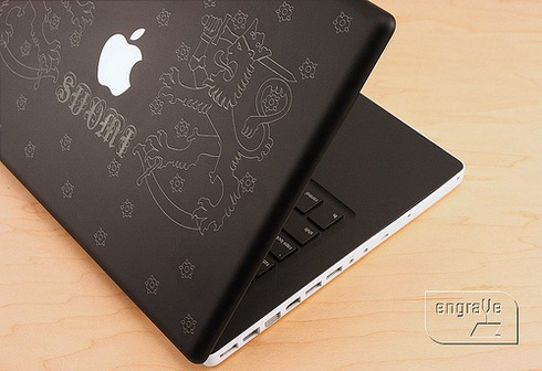 Read more about the article Apple Macbook Customized With Laser Engraving