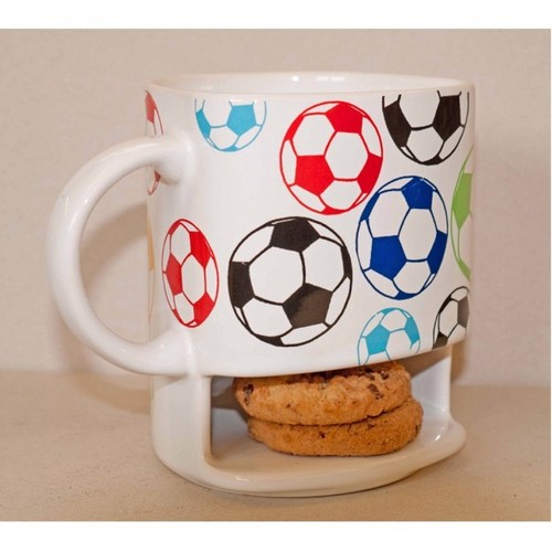 Read more about the article Football Dunk Mug From Mocha