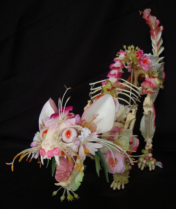 Read more about the article Cedric Laquieze’s Flower Animal Skeleton Sculptures