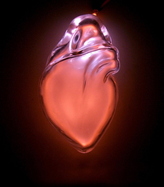 Read more about the article Anatomical Neon – Blown Glass Sculptures of Human Organs