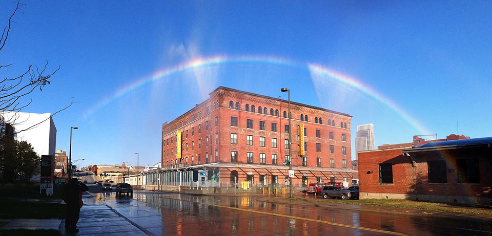 Read more about the article Artist Michael Jones McKean’s Rainbow Making Machine