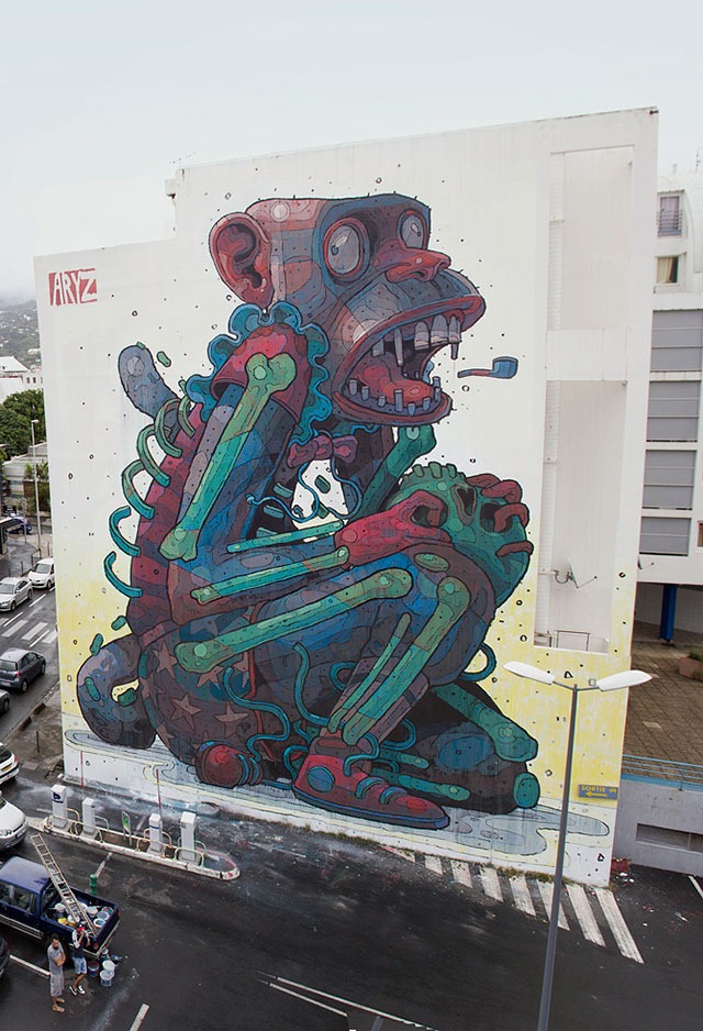 Read more about the article ‘Monkey Business’ – A Huge Street Art Mural by Aryz