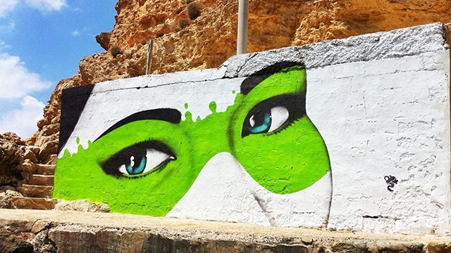 Read more about the article The Cliffs Have Eyes – Urban Art by Fin DAC