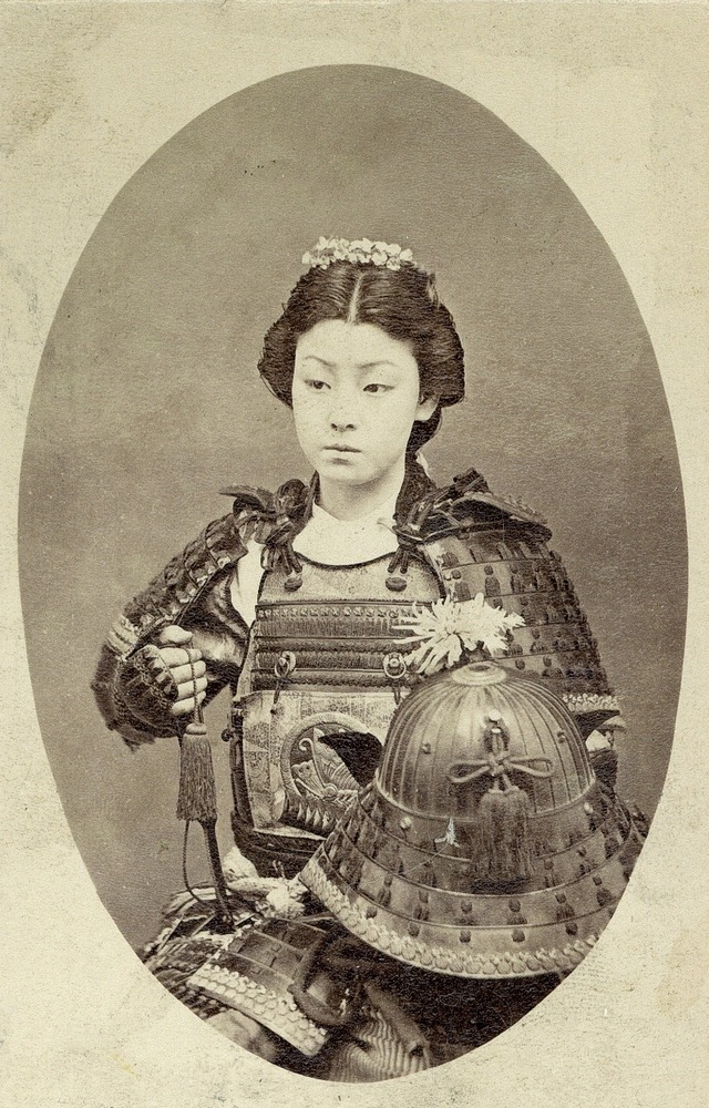 Read more about the article A Rare Vintage Photograph of a Japanese Female Warrior