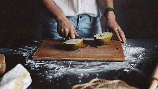 Read more about the article Strudel Recipe: Beautiful Animated Cinemagraphs by Daria Khoroshavina